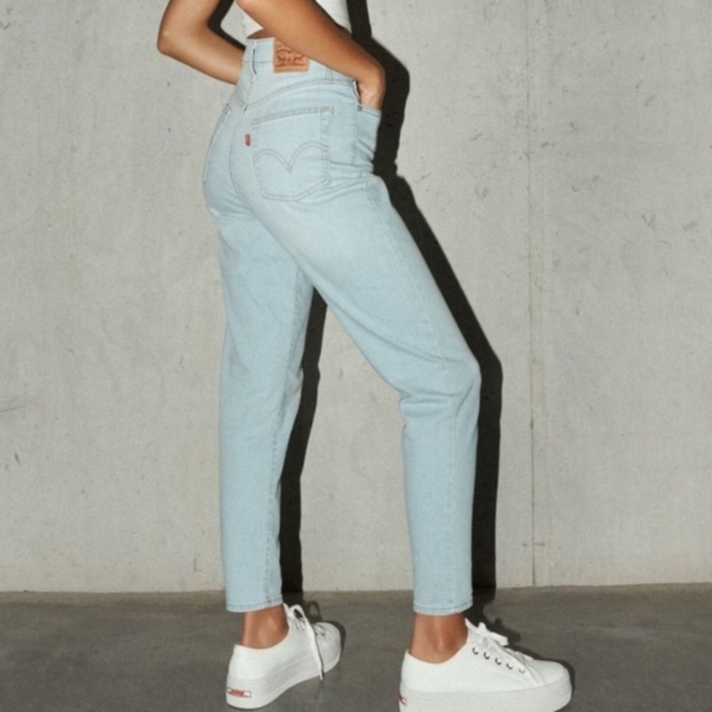 LEVIS HIGH WAIST TAPER JEAN